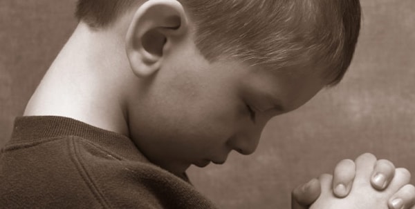 Kid praying 1
