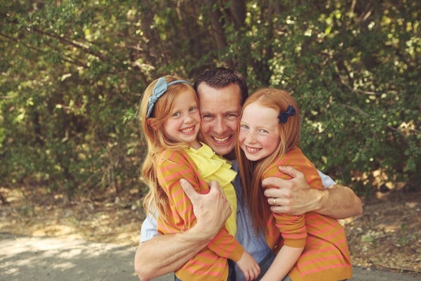 dad with girls 600 1